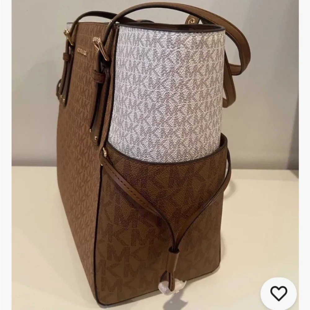NWT Michael Kors Voyager East West Tote Bag (Pale Peanut) - Orig. $258